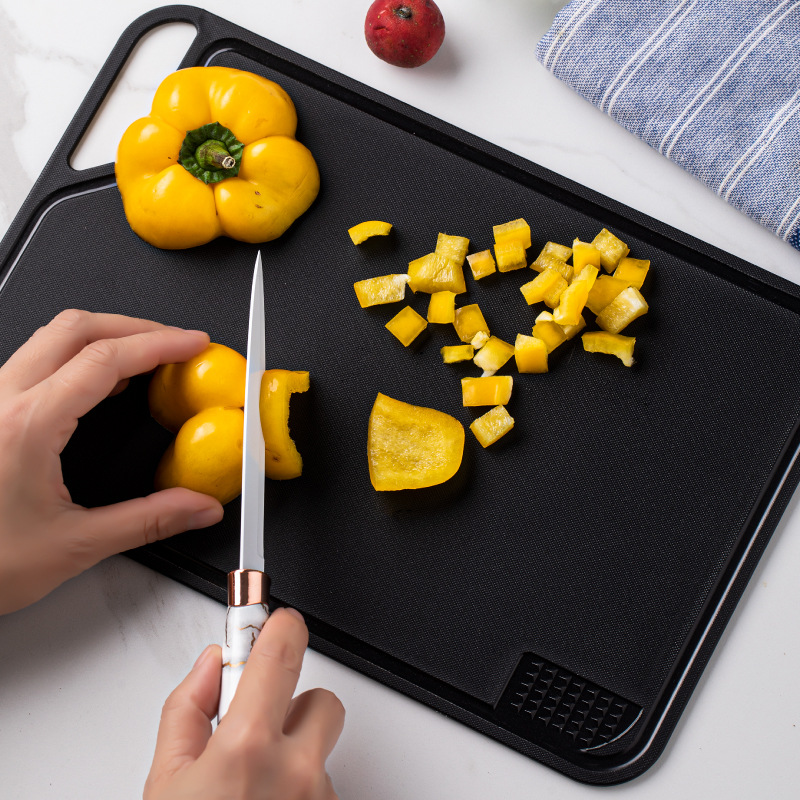 Cornhole Board Set - 1pc Cutting Board with Garlic Press